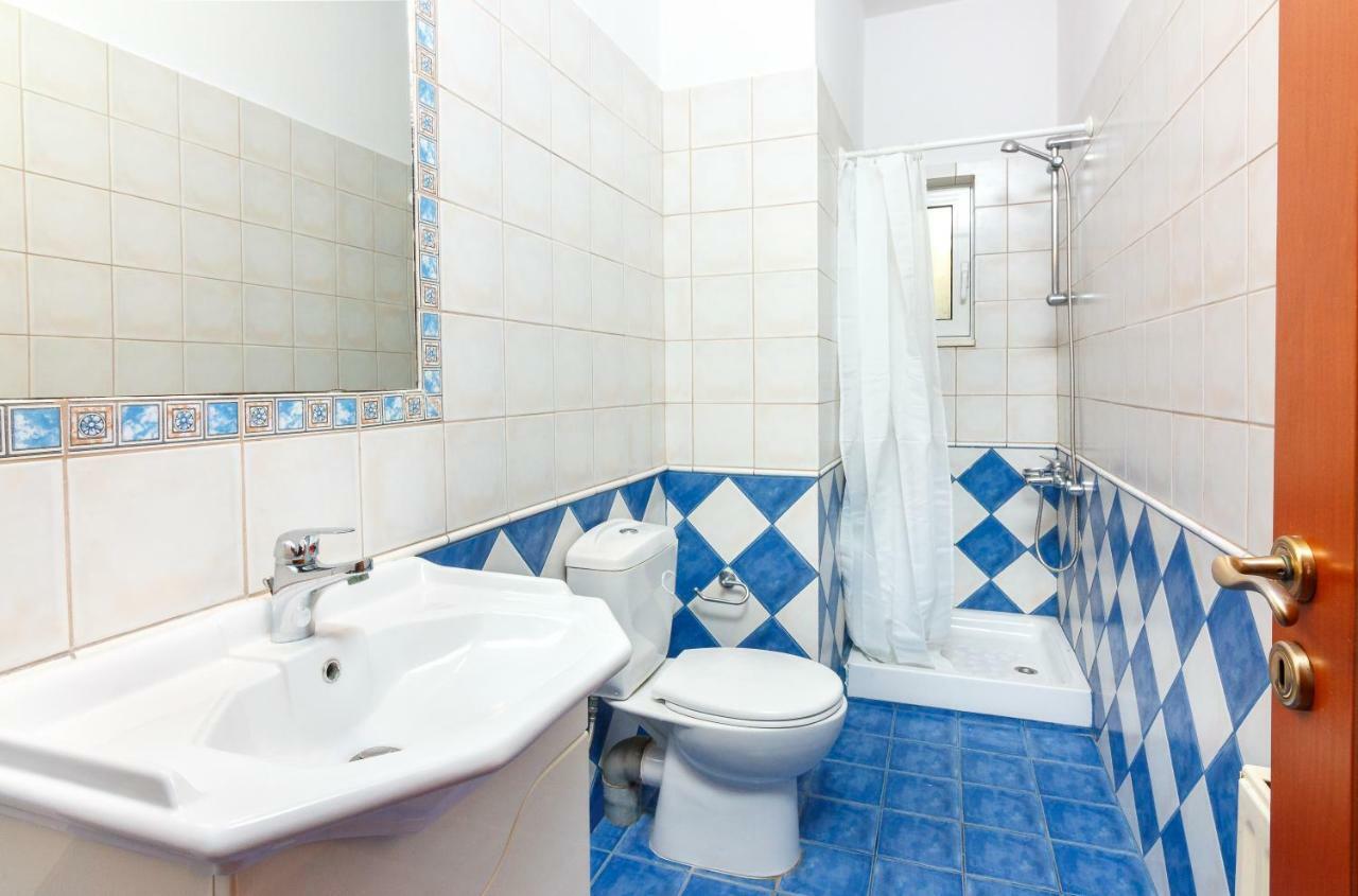 Agia MarinaCharming And Comfy House公寓 外观 照片